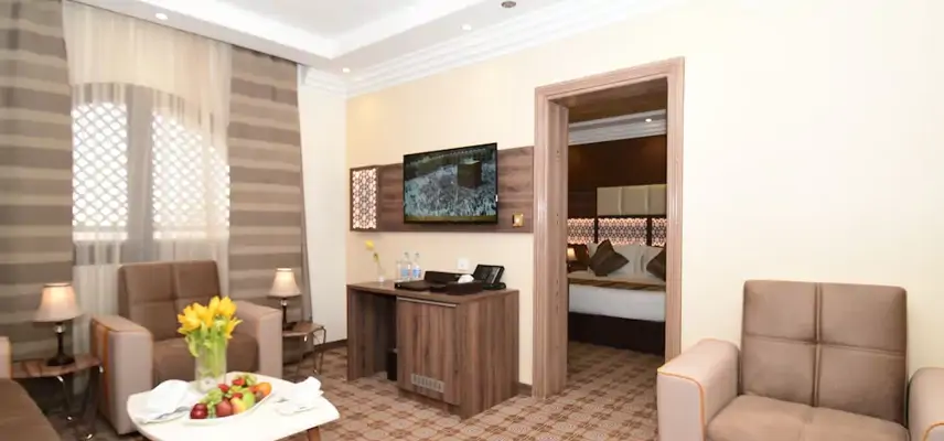 Golden Tulip Al Zahabi image